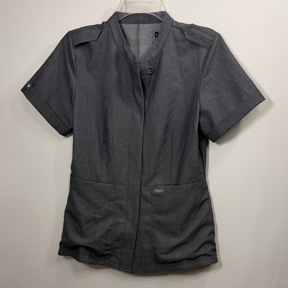 Figs Women's Graphite Lyra Grey scrub top Nurse size small